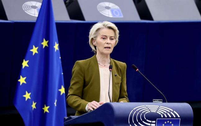 La presidenta de la Comisión Europea, Ursula von der Leyen, durante su intervención en el Parlamento Europeo por el debate sobre el estado de la UE.
