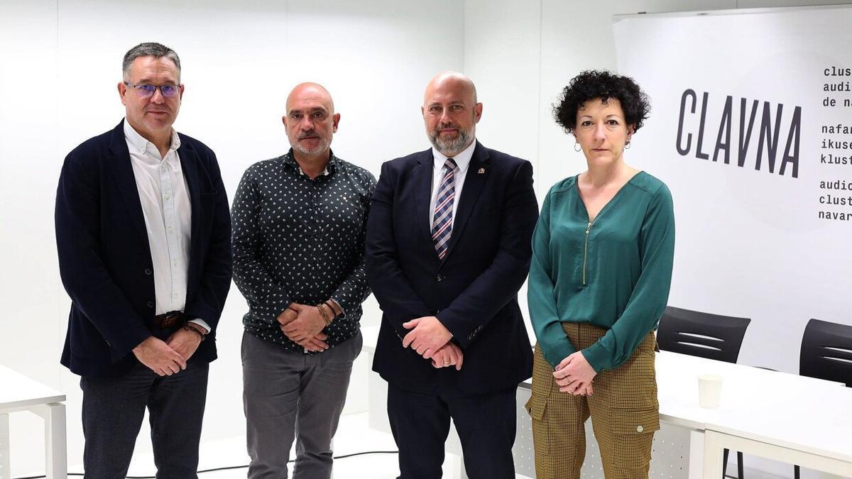 Juan Luis García, director gerente del CNAI; Arturo Cisneros, gerente del Clavna; José Luis Arasti, delegado del Gobierno, y María José Merino, directora de formación para el empleo de CNAI.