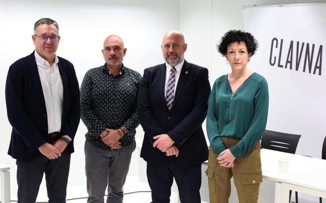 Juan Luis García, director gerente del CNAI; Arturo Cisneros, gerente del Clavna; José Luis Arasti, delegado del Gobierno, y María José Merino, directora de formación para el empleo de CNAI.