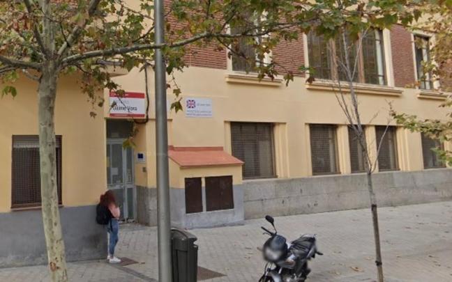 Fachada del Instituto Jaime Vera de Madrid. Fachada del Instituto Jaime Vera de Madrid.