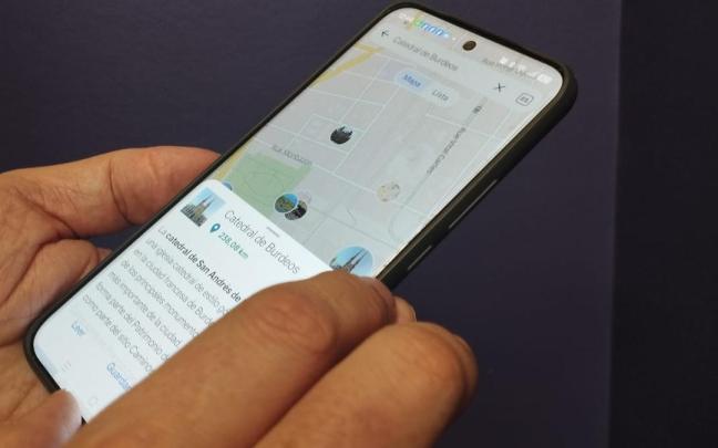 En el movil se pueden consultar los artículos geolocalizados de Wikipedia en su propio mapa.