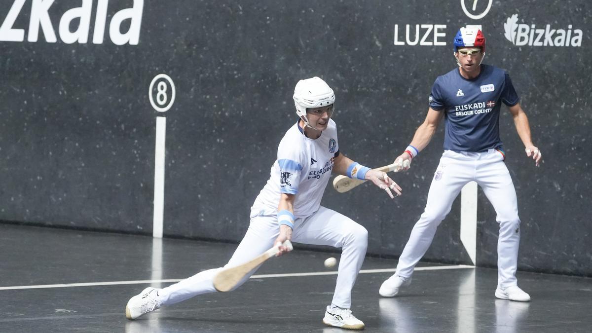 Necol y Brefel sufren en el segundo joko para derrotar a Maldonado-Firpo (Argentina) en la semifinal de pala corta de la Liga de Naciones