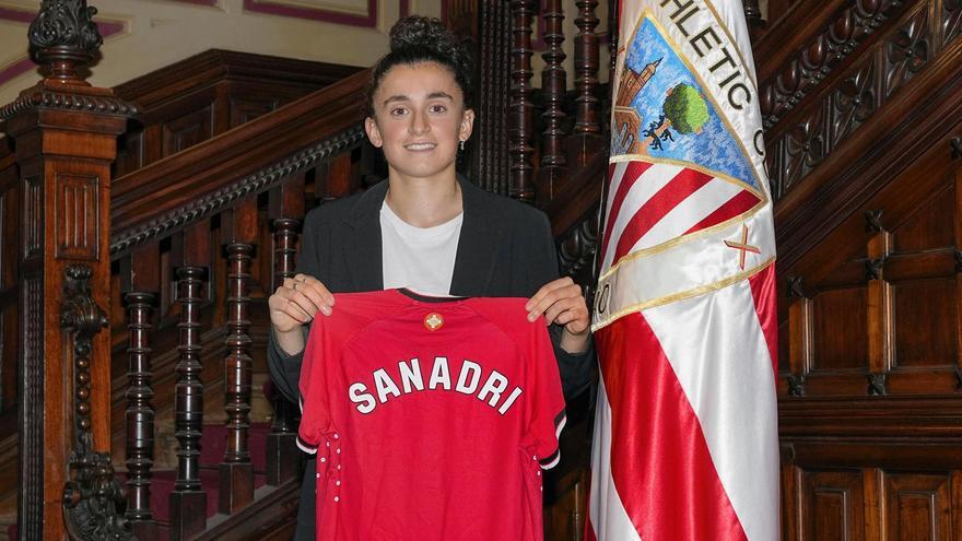 Marta San Adrián, de 23 años, llega al Athletic para reforzar el ataque.