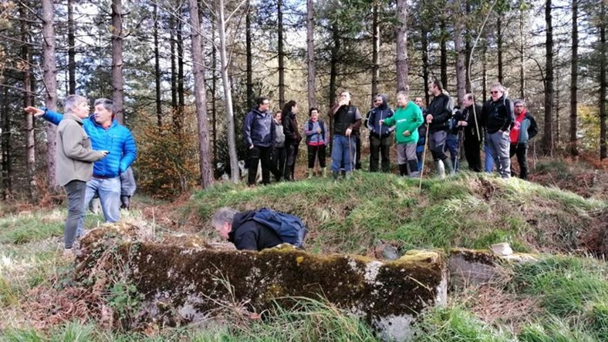 El búnker de Munaurto la línea defensiva construida durante la Guerra Civil han sido recuperadas en auzolan .