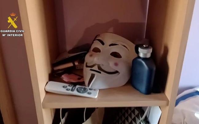 Atacaban webs de Ministerios, partidos políticos e instituciones públicas. Se autodenominaban parte del grupo hacker internacional ‘Anonymous’.