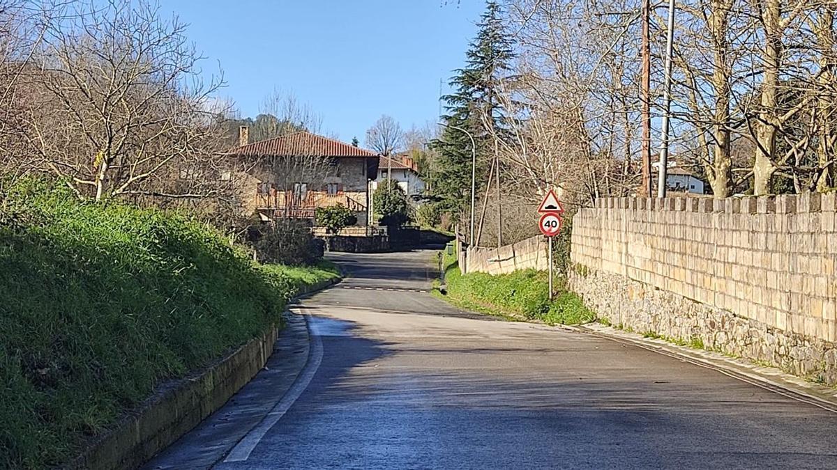 Tras la renovación de la red de abastecimiento de agua se procederá a asfaltar el vial