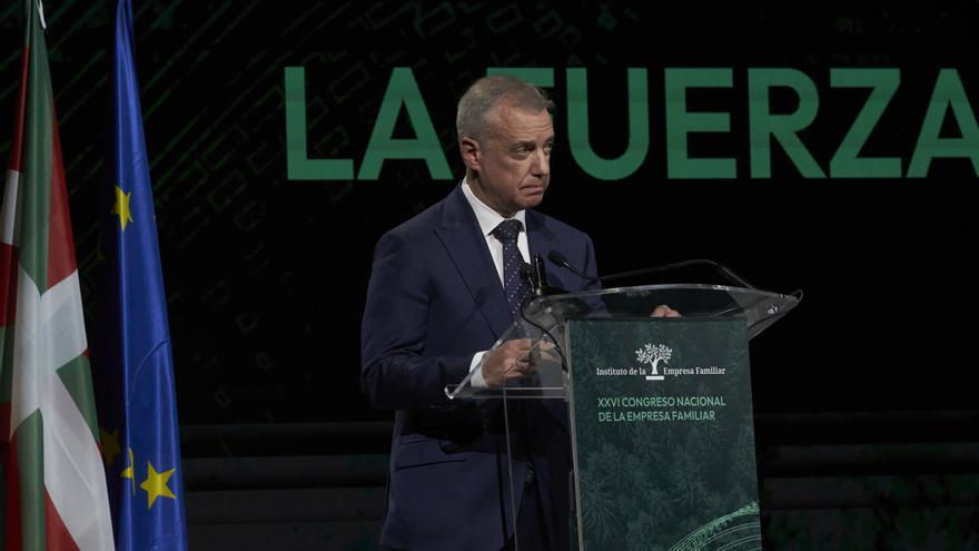 El lehendakari Iñigo Urkullu, interrumpido por los empresarios al hablar euskera