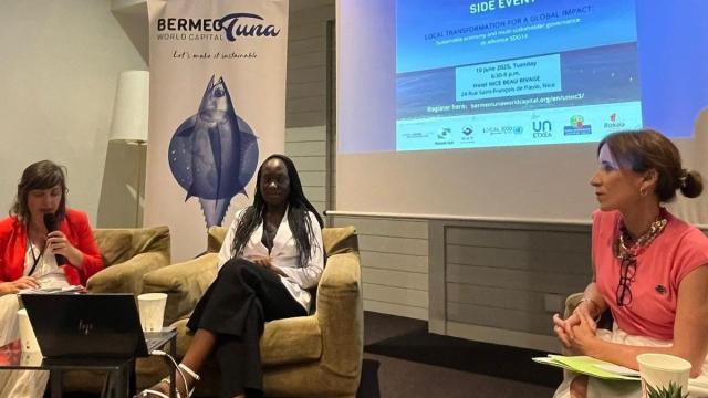 Ixone Soroa, directora de Pesca del Gobierno Vasco, abrió la conferencia / Irekia Ixone Soroa, directora de Pesca del Gobierno Vasco, abrió la conferencia