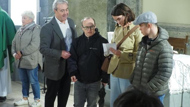 Entrega de las donaciones de la Comision Taurina a Cáritas, Txolarte y la Asociacion de Personas Enfermas y con Discapacidad en la capilla de La Soledad.