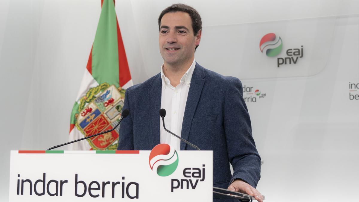 El candidato a lehendakari del PNV, Imanol Pradales.