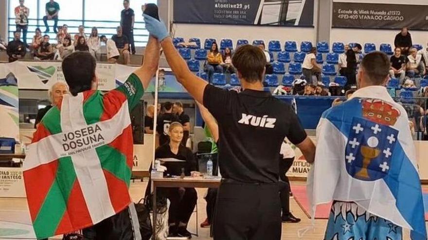 Joseba Dosuna ganó todos sus combates y uno de ellos por KO técnico