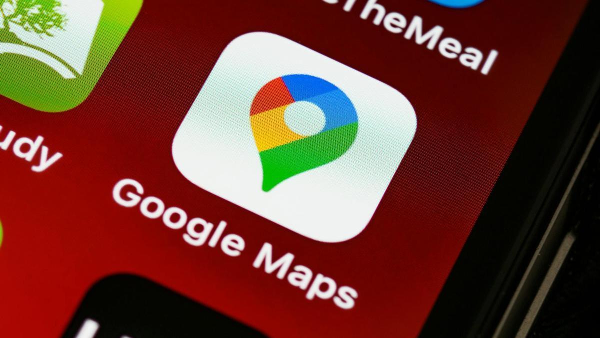 La app Google Maps instalada en un teléfono móvil.