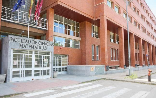 La fachada de la Facultad Ciencias Matemáticas de la Universidad Complutense de Madrid.