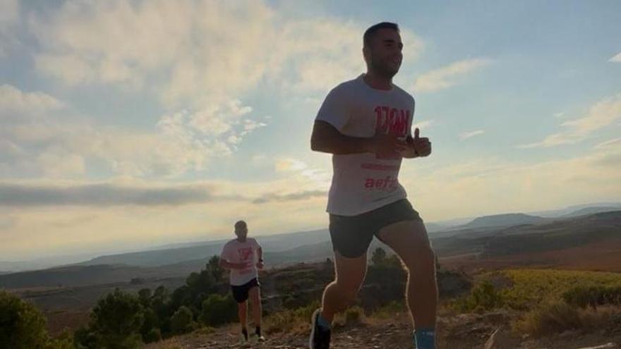 Arabako bi gazteren erronka solidarioa: 170 kilometro atsedenik gabe korrika.