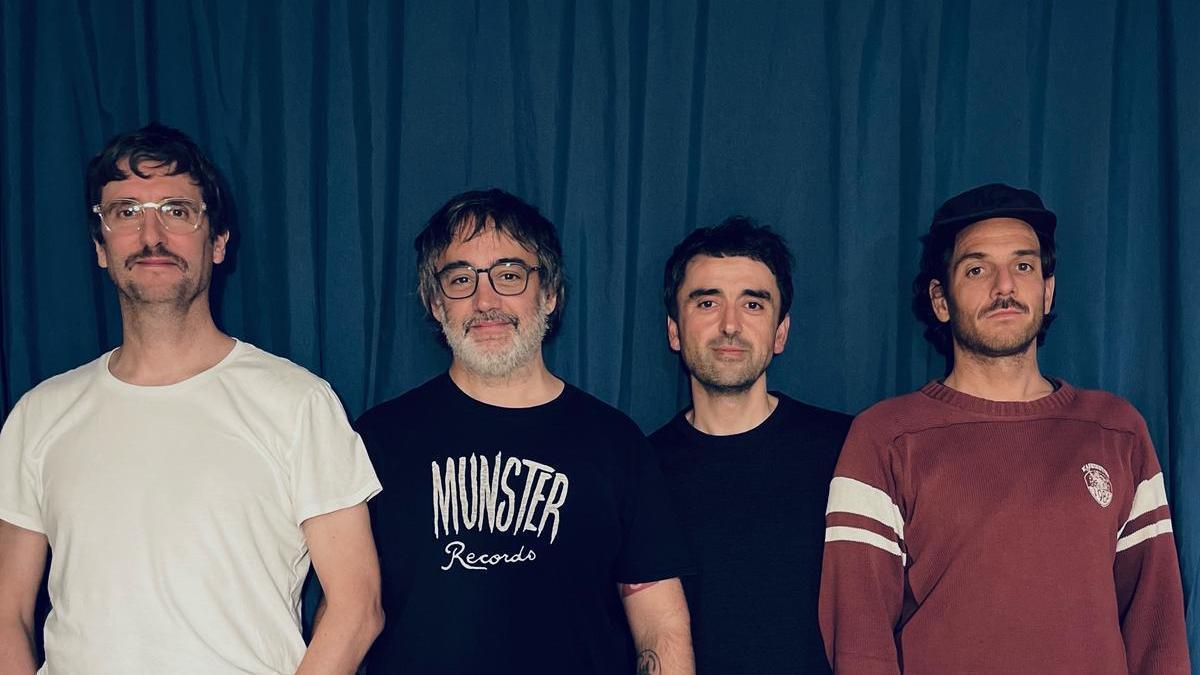 Los integrantes del grupo navarro Exnovios.