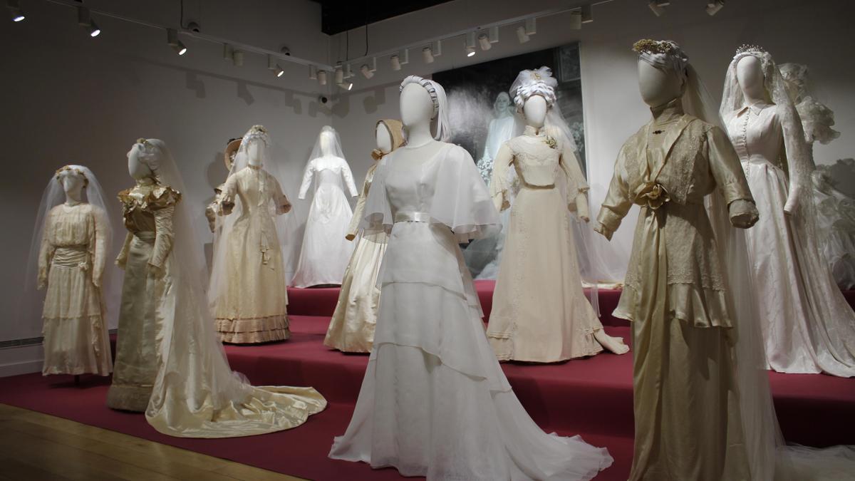 Trajes de novia de la exposición permanente