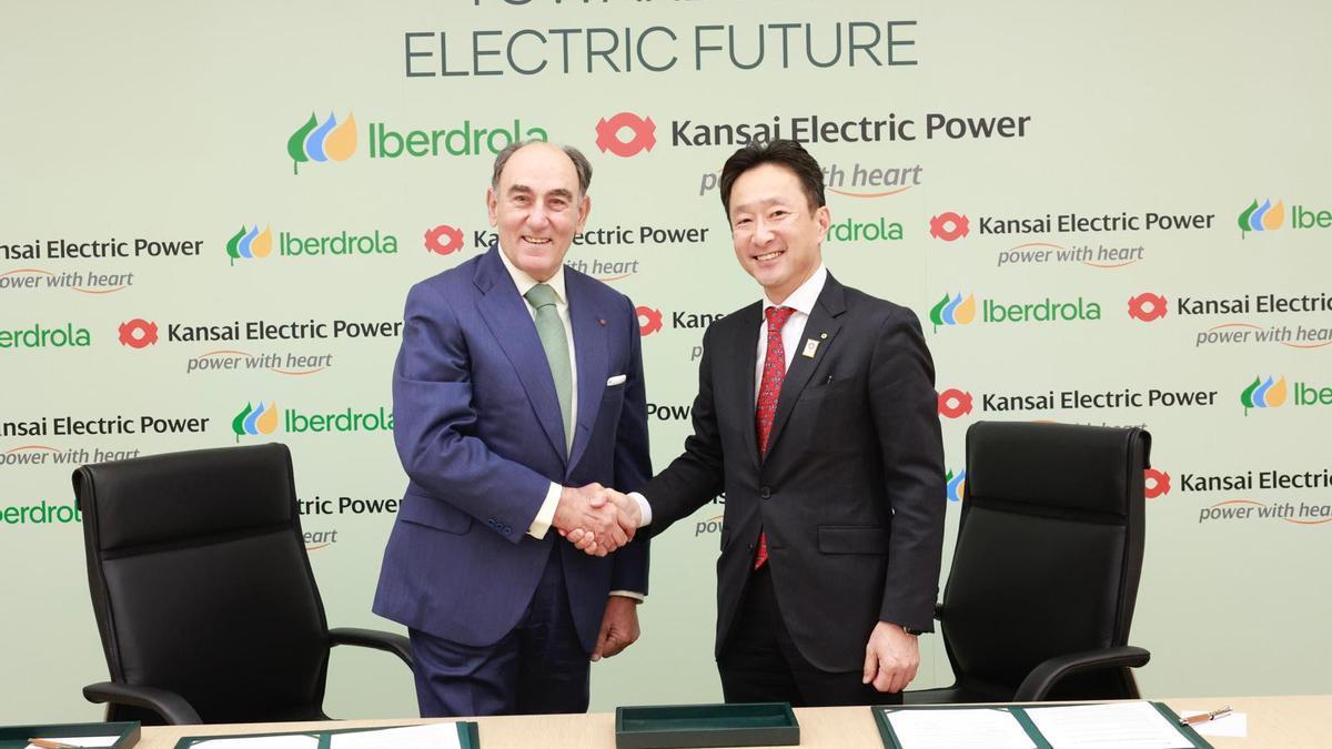 Ignacio Galán, presidente de Iberdrola, y Toru Kuwahara, vicepresidente de Kansai.