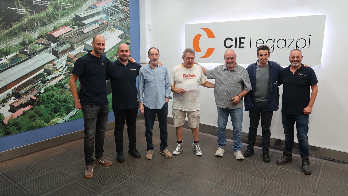 Fernández, Nájera, Burguera, Salmerón, Martín, Hormaetxe y Valbuena.