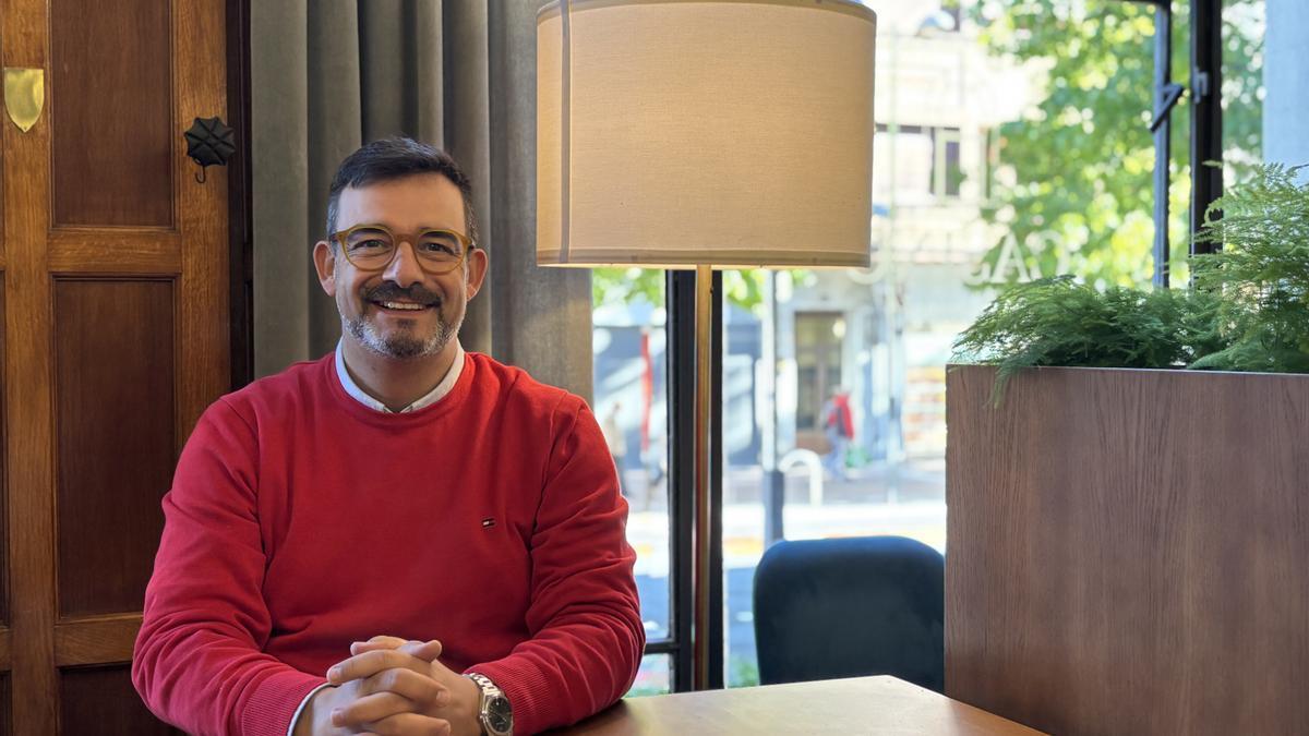 Antonio Natalio es el actual responsables del bar-restaurante del Casino de Irun.