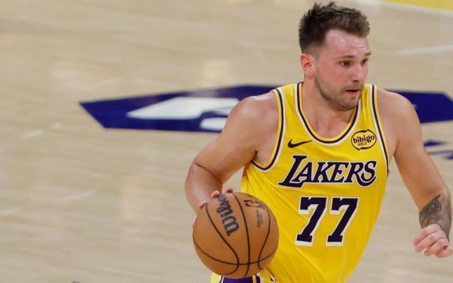 Luka Doncic, durante un partido con Los Angeles Lakers de la presente temporada.