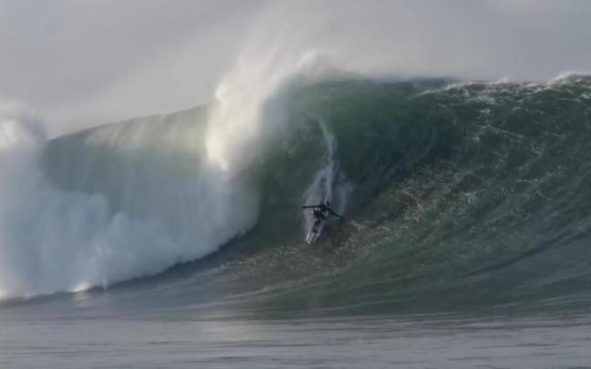 Natxo González en la ola más temible del mundo en Irlanda