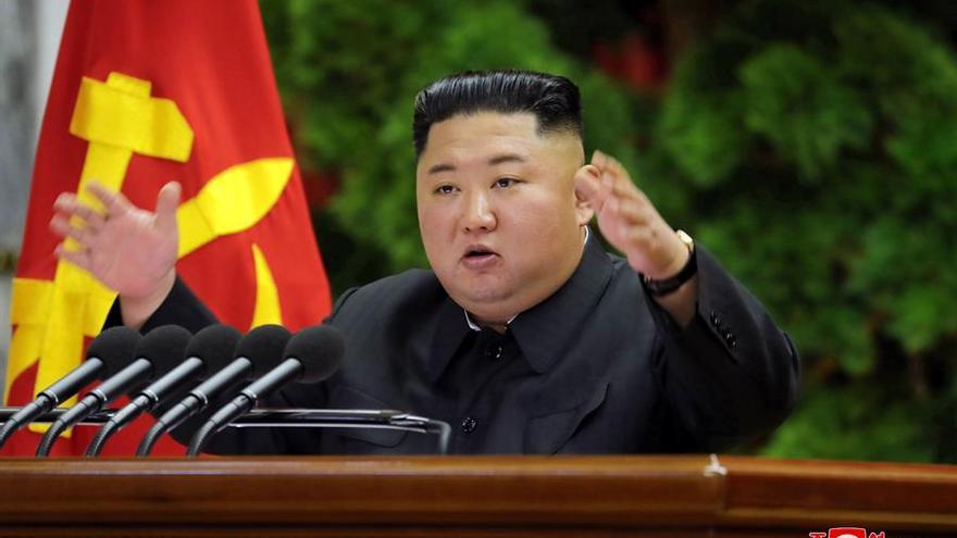El líder norcoreano Kim Jong-Un, en una reunión de la comisión militar, en Pyongyang, en una imagen de archivo