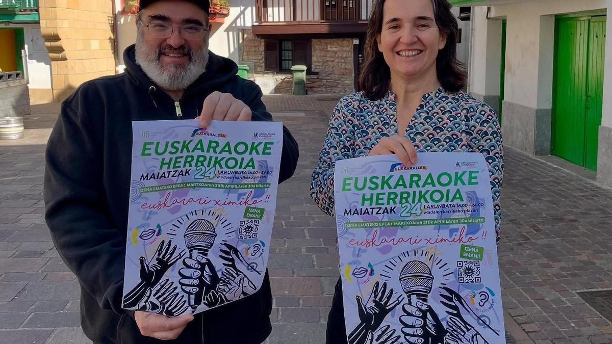Igor Arrieta Euskaraldiaren dinamizatzailea eta Garoa Lekuona Euskara zinegotzia.