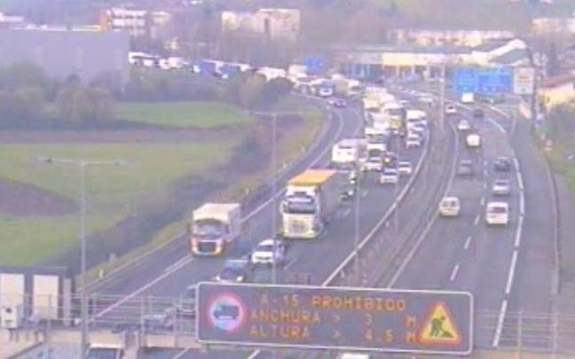 Colas tomadas por las cámaras de tráfico de las retenciones en la N-I