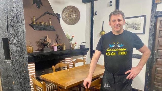 Juanjo Zubeldia en el interior de Kolon Txiki.