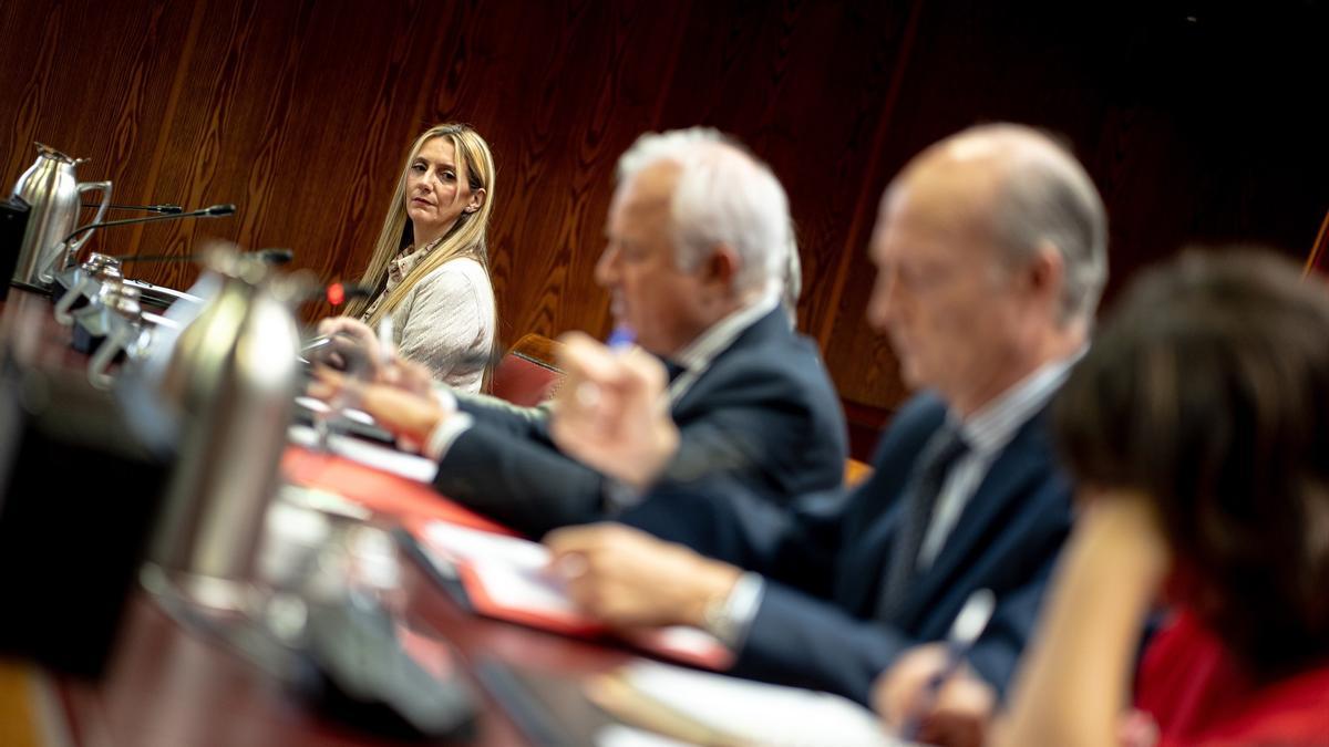 La exempleada en la sociedad mercantil Logirail, Claudia Montes Martínez, comparece ante la Comisión del ‘caso Koldo’ en el Senado, a 3 de noviembre de 2025.
