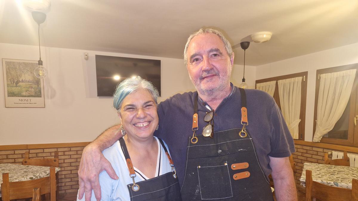Yolanda Etxebarria e Iñaki Méndez regentan el local desde el 25 de septiembre