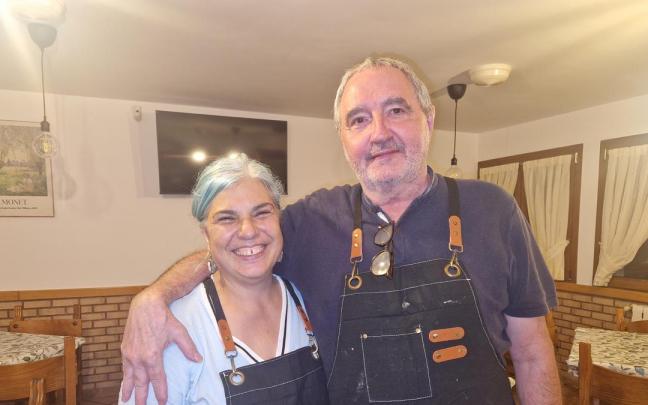 Yolanda Etxebarria e Iñaki Méndez regentan el local desde el 25 de septiembre