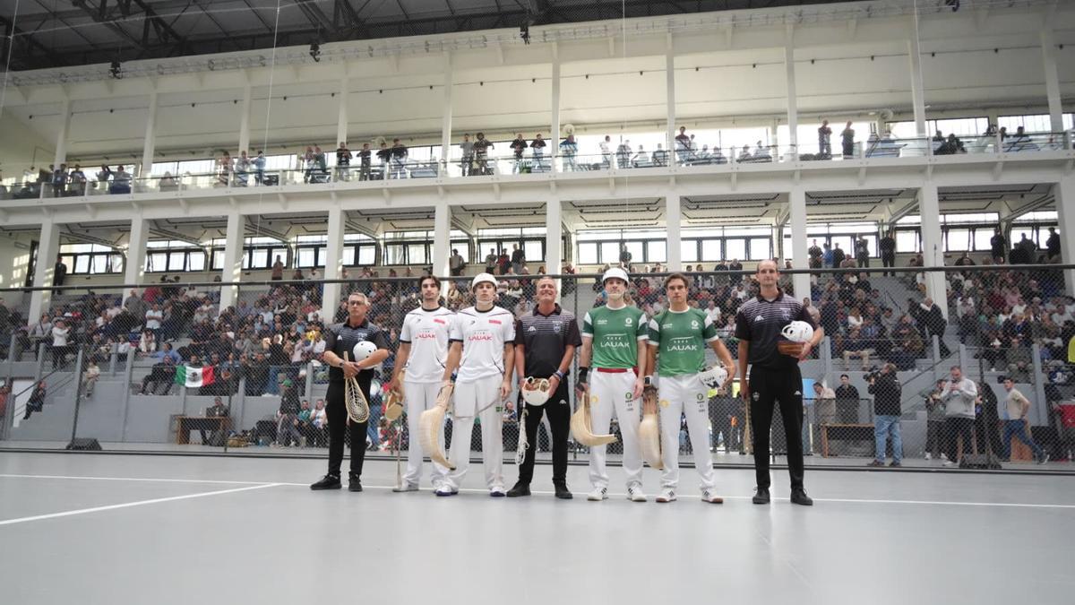 Barandika y Lekerika (Euskal Selekzioa) se enfrentan a Johan y Gorka Sorozabal (Estados Unidos) en la final del Mundial de cesta punta por parejas.