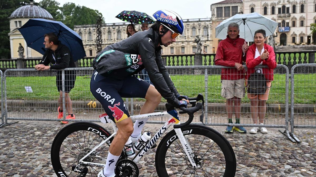 Roglic, antes de la salida.