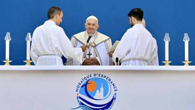 El Papa Francisco durante los 'Encuentros Mediterráneos' en Marsella, Francia. El Papa Francisco durante los 'Encuentros Mediterráneos' en Marsella, Francia.