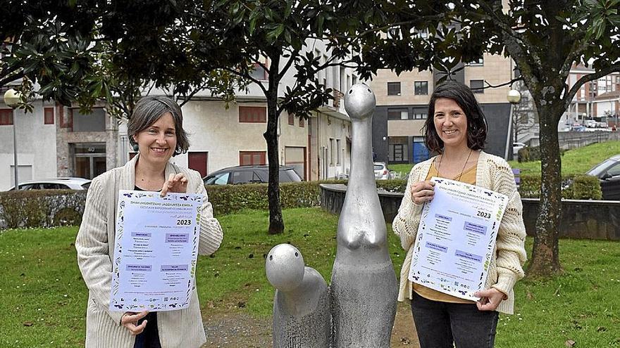 La concejala de Igualdad, Luke Goñi, y la técnica del área, Edurne Gallo. | FOTO: N.G.