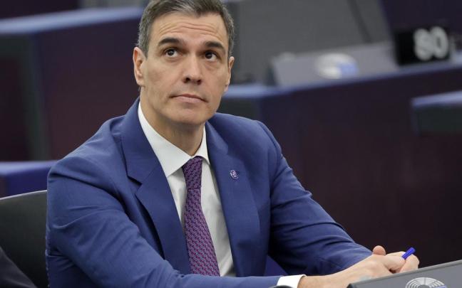 Asombro y risas en el Parlamento Europeo por los ladridos de un perro tras la intervención de Sánchez