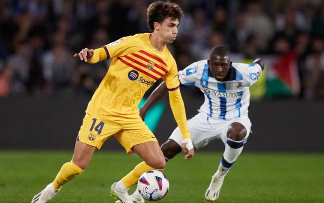 Hamari Traoré presiona a João Félix durante el partido de este sábado. / AFP7 VÍA EUROPA PRESS