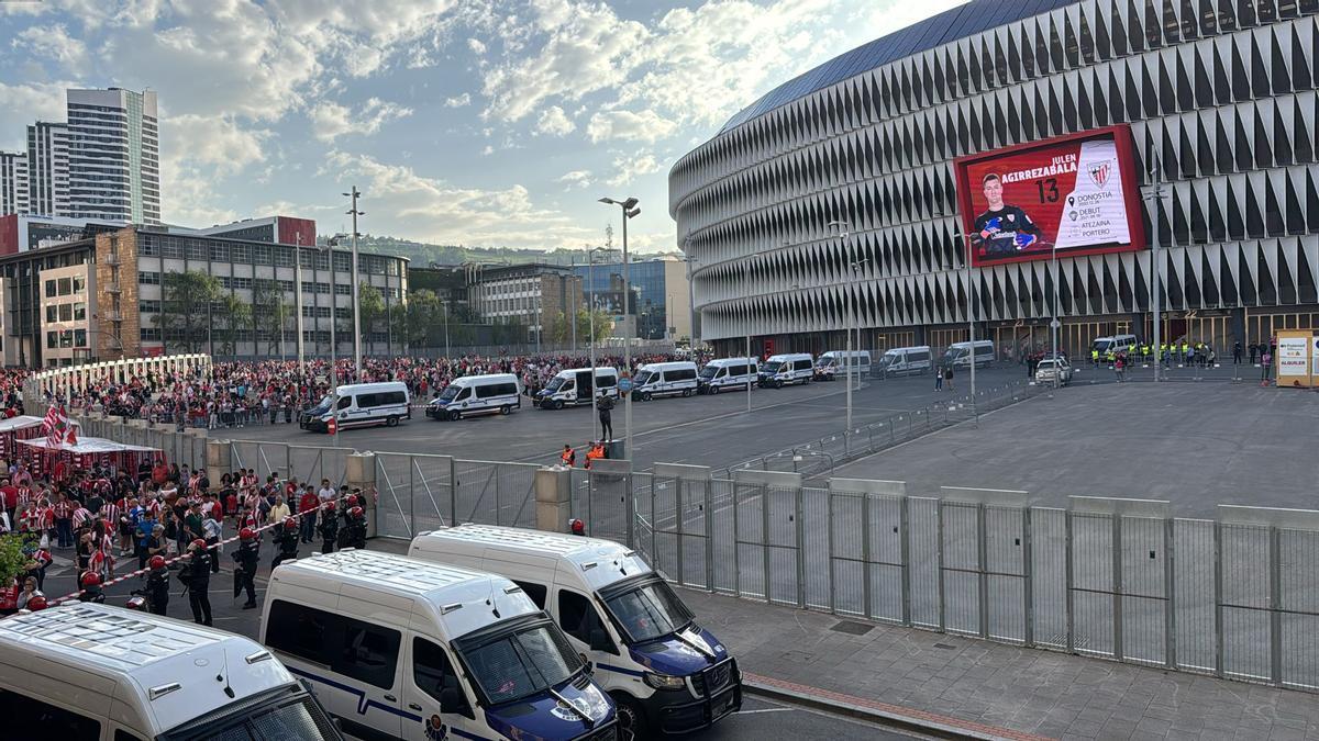Dispositivo de seguridad en San Mamés Deia