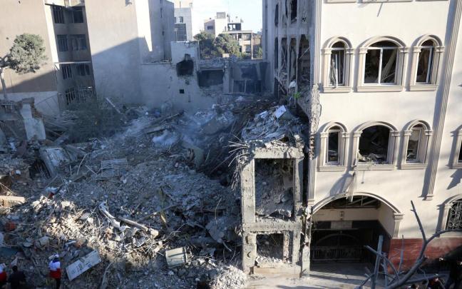 Una vista de la sinagoga Khorasaniha destruida, en Teherán.