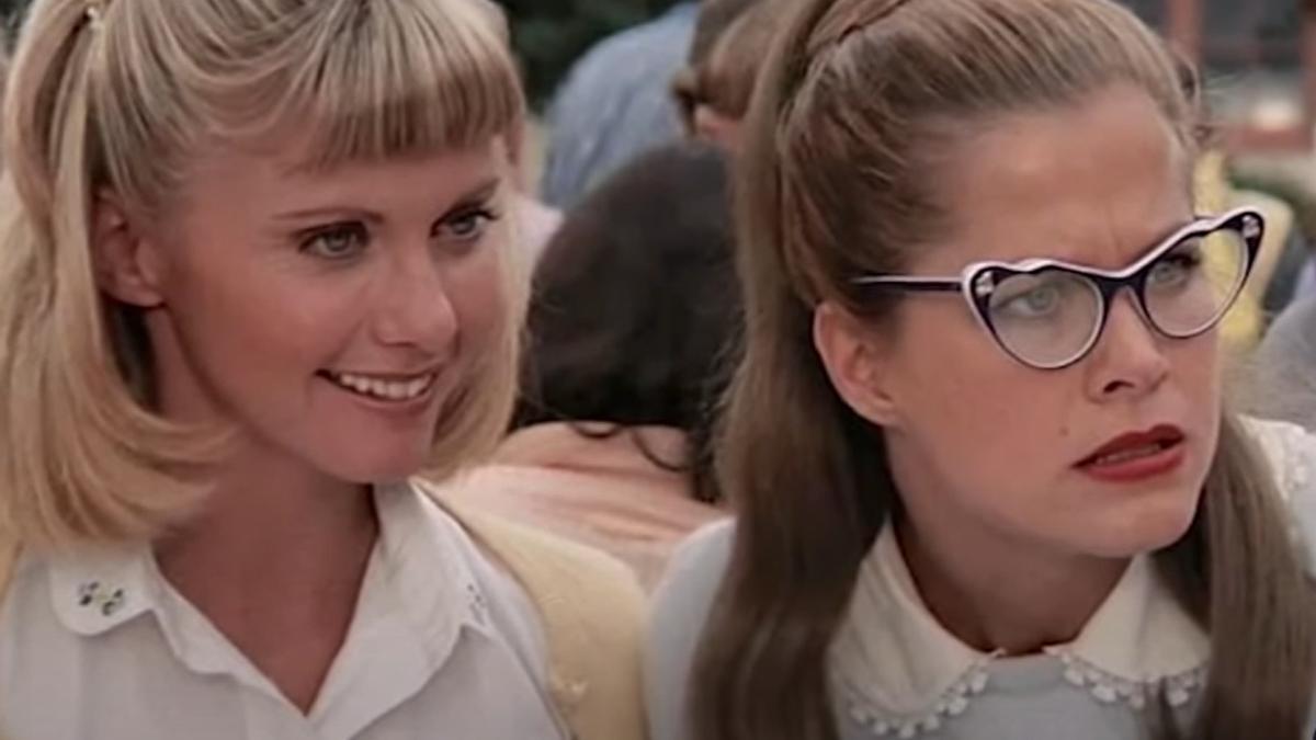 Susan Buckner (derecha), junto a Olivia Newton-John en 'Grease'.