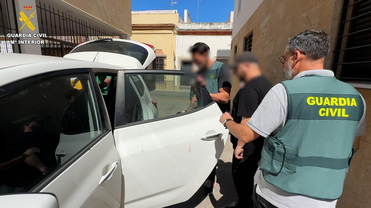 Imagen del detenido por la Guardia Civil en Puerto Real (Cádiz) con más de 500 archivos de pornografía infantil elaborada con bebés.