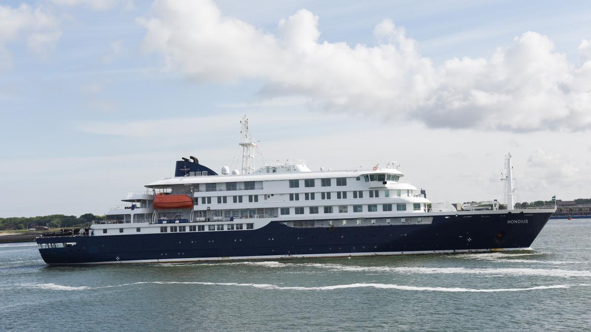El crucero MV Hondius en Países Bajos.