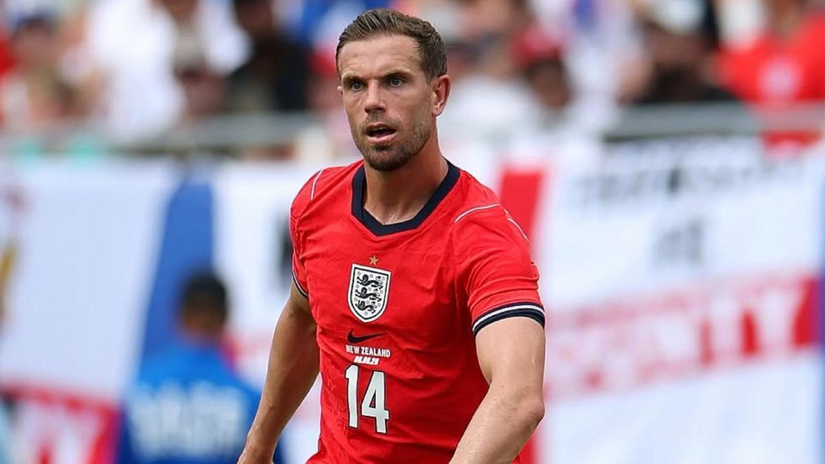 El centrocampista inglés se perderá el resto del torneo tras sufrir una grave lesión en la muñeca y el brazo.