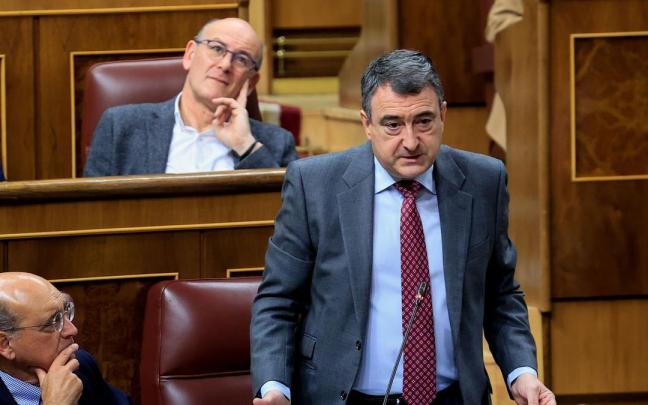 El portavoz del PNV, Aitor Esteban, en el Congreso. El portavoz del PNV, Aitor Esteban, en el Congreso.
