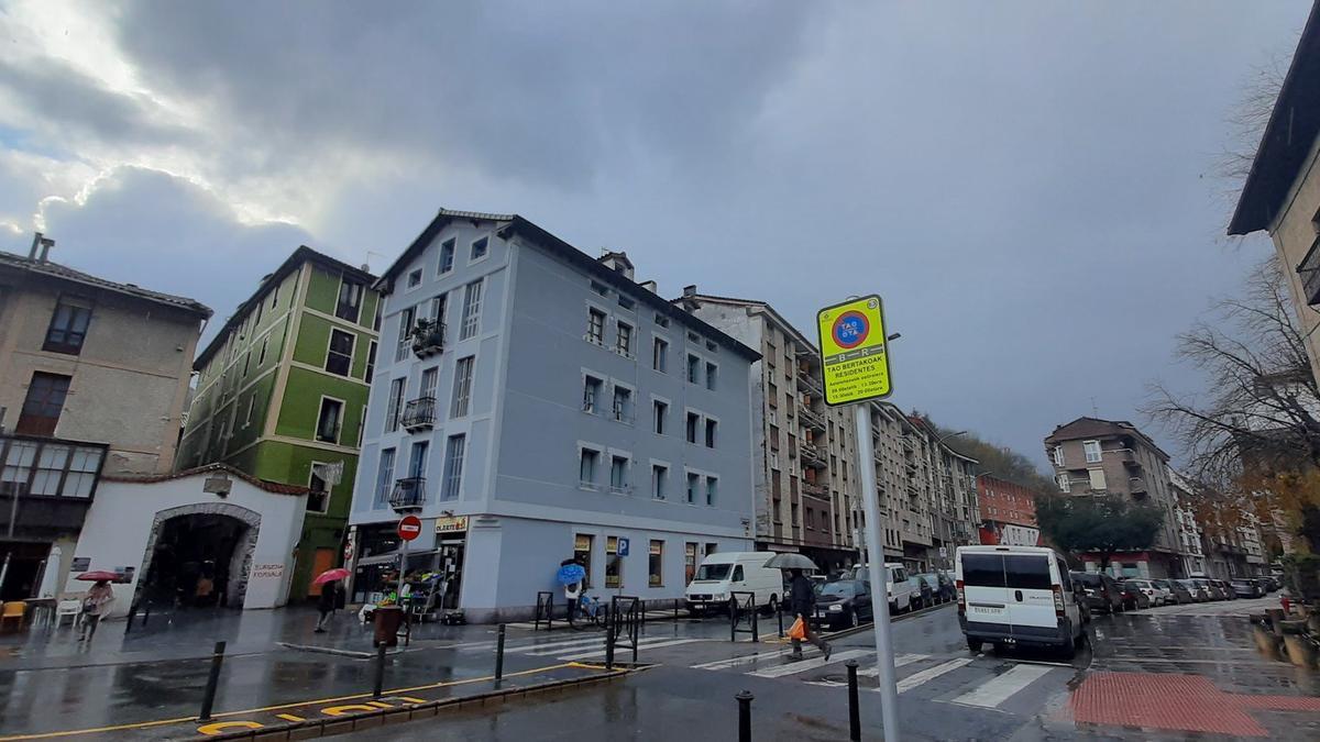 Imagen de la céntrica calle Otalora, a la altura del palacio de Monterrón.