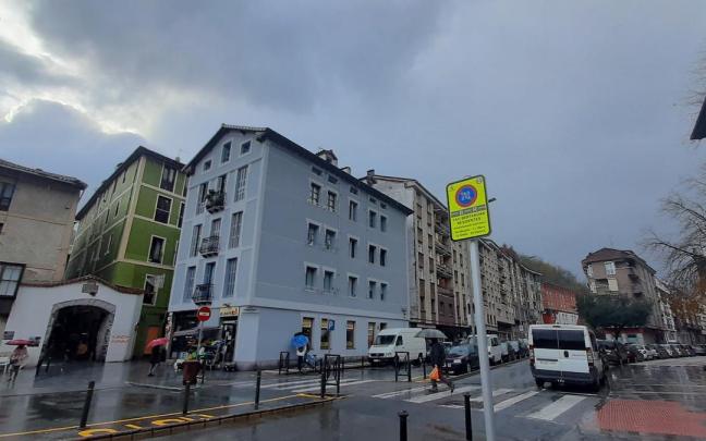 Imagen de la céntrica calle Otalora, a la altura del palacio de Monterrón.