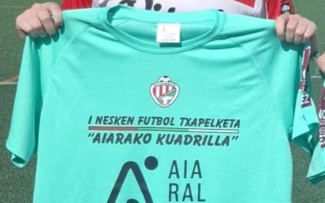 Camiseta del primer torneo de fútbol femenino de Aiaraldea