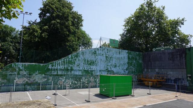Obras en el frontón Josetxo Etxandi.