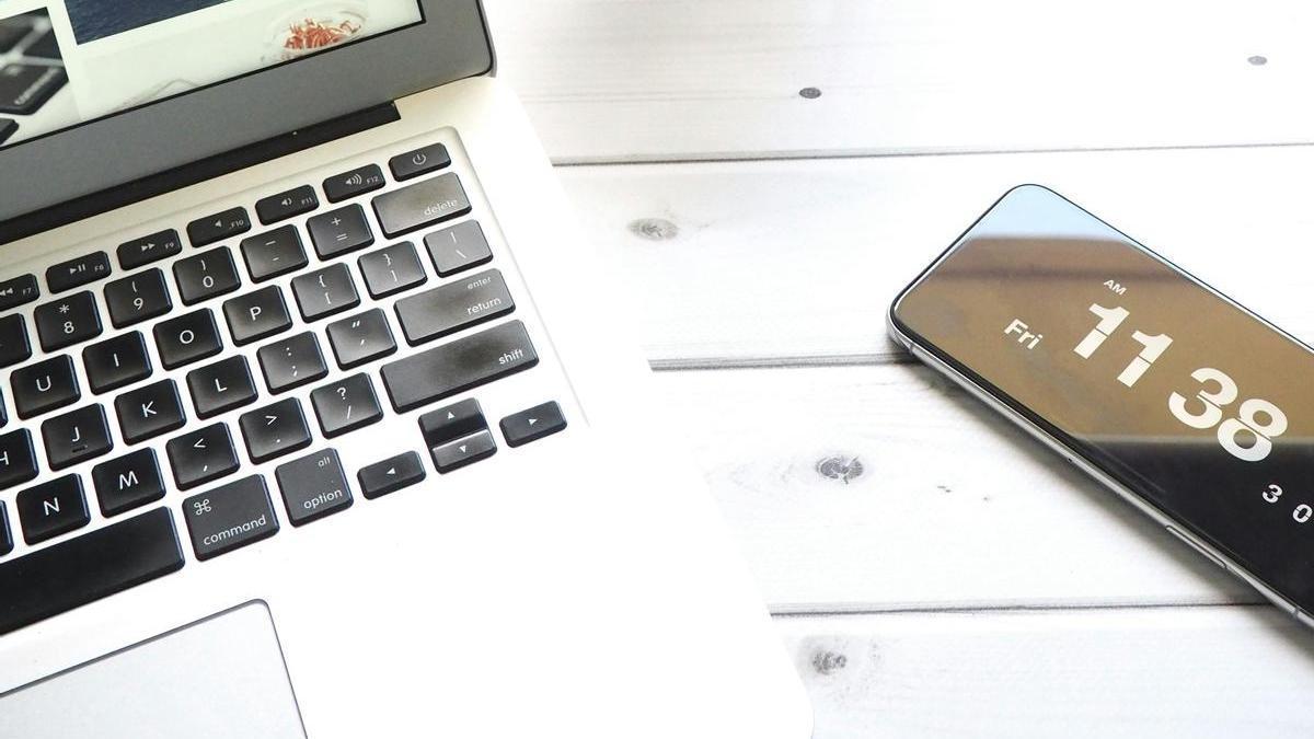 Smartphone marca la hora